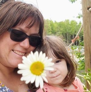 Meet your Posher, Alyson